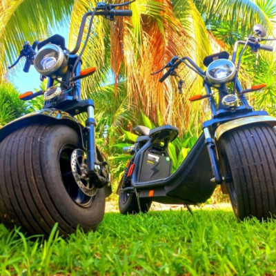 Coco Rider & Green Car 