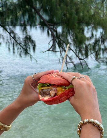 Mareto Beach Street Food – The burger specialists in Moorea