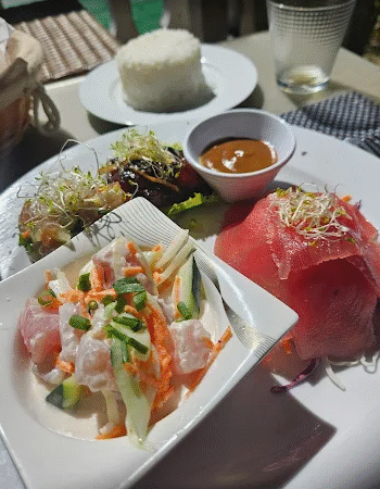 MOZ CAFE – Moorea