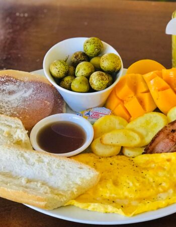 MOZ CAFE – Moorea